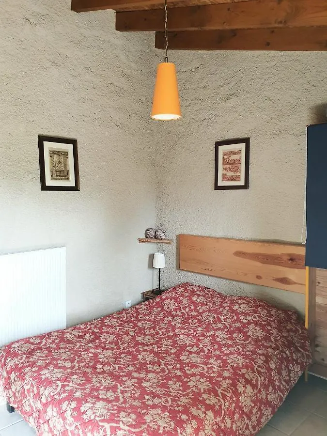 La Ferme De La Source Bed & Breakfast Bully  France