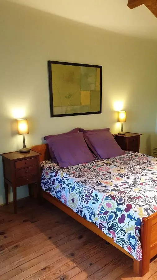 La Ferme De La Source Bed & Breakfast Bully  0*, Bully (Loire)